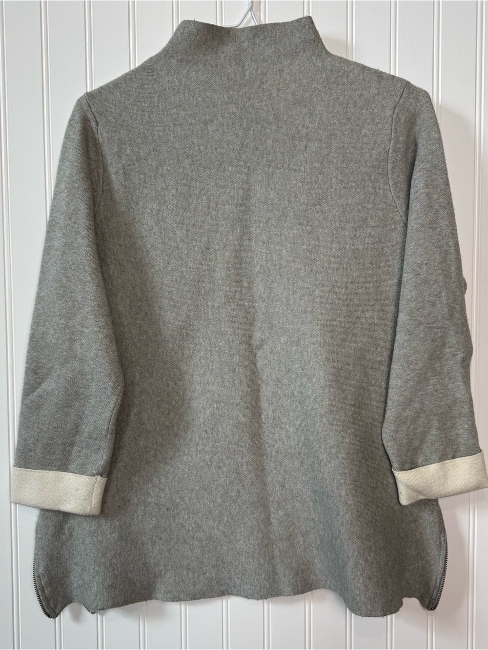 Tahari Gray Mock Neck Lightweight Sweater Side Zip Minimalist Large